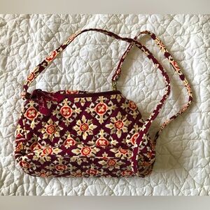 VERA BRADLEY Medallion Quilted Shoulder Bag Handbag Purse